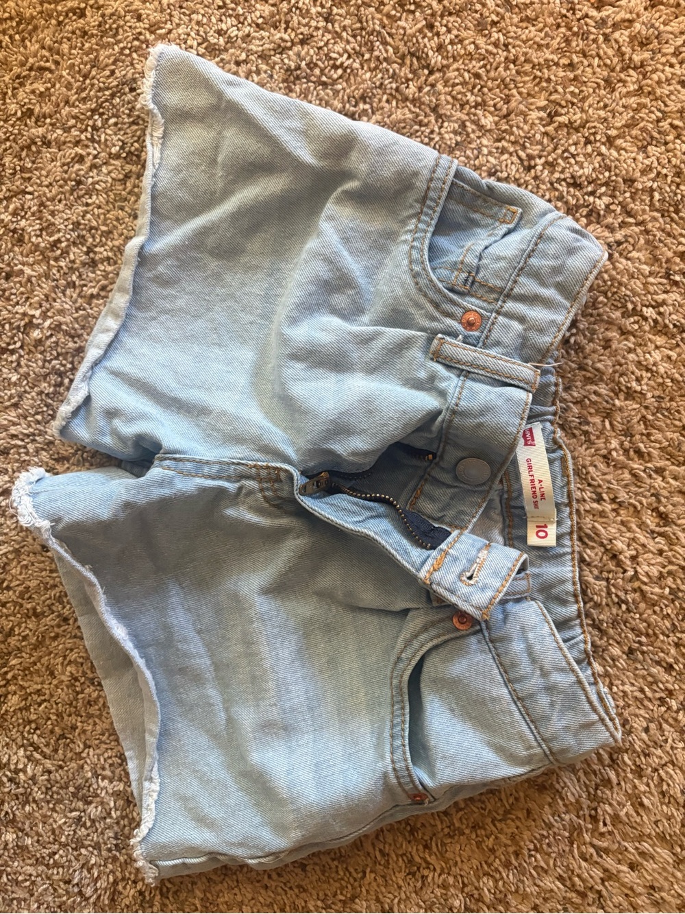 Girls size 10 GUC Levi’s a-line girlfriend short
